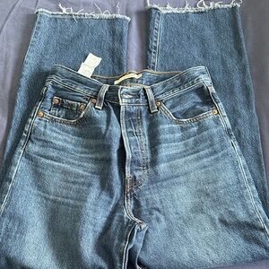 Levi’s Ribcage Straight ankle jeans